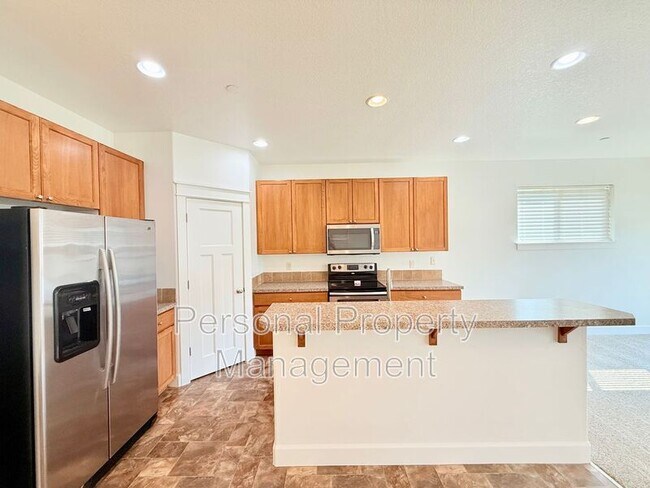 Building Photo - 3326 NW 47th Dr