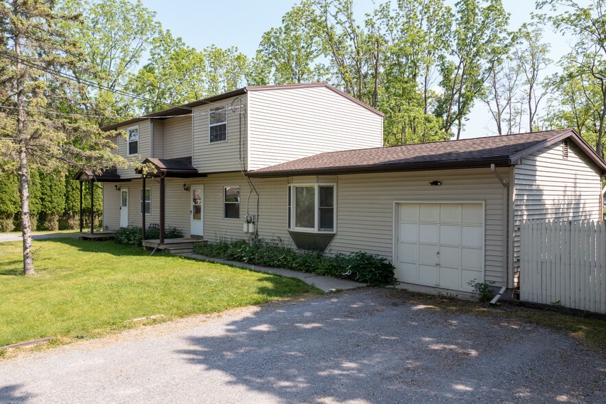 Building Photo - 2 Rorbach Ln