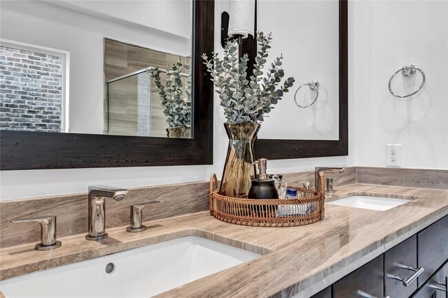 Building Photo - 4128 Willowbend Blvd