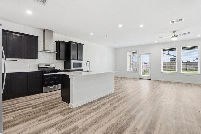 Building Photo - 12330 Basilwood Dr