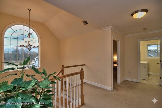 Building Photo - 1002 Cir Green Dr