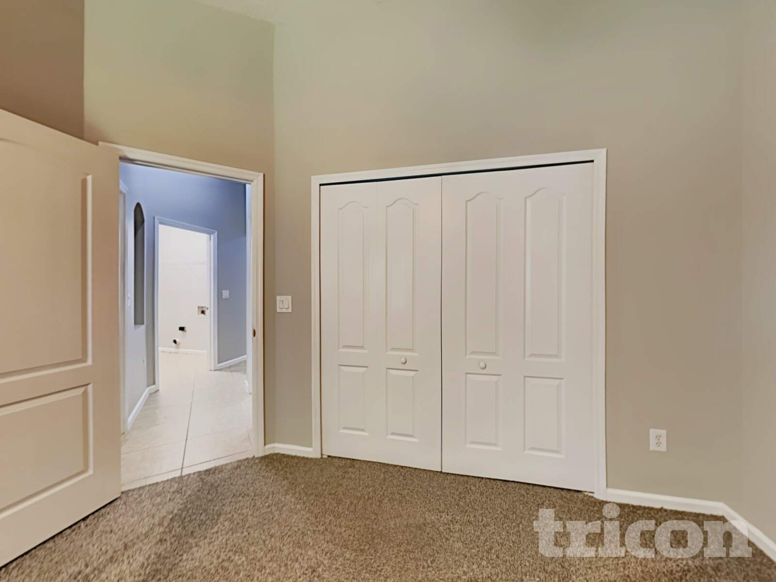 Building Photo - 301 Misty Oaks Run