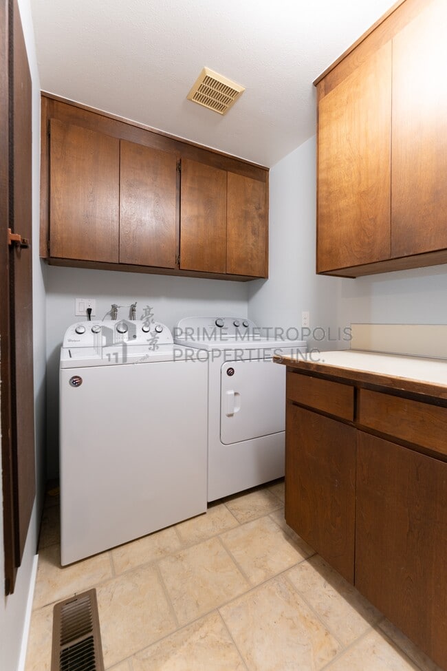 Building Photo - 5924 114th Pl SE