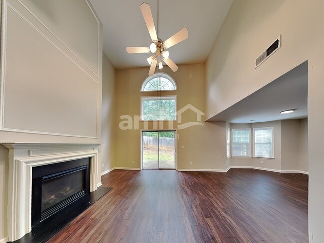 Building Photo - 219 Highland Falls Dr