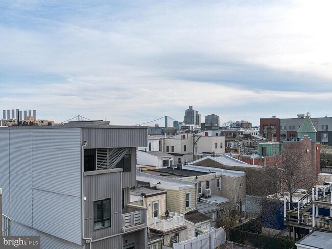 Building Photo - 630 Moyer St