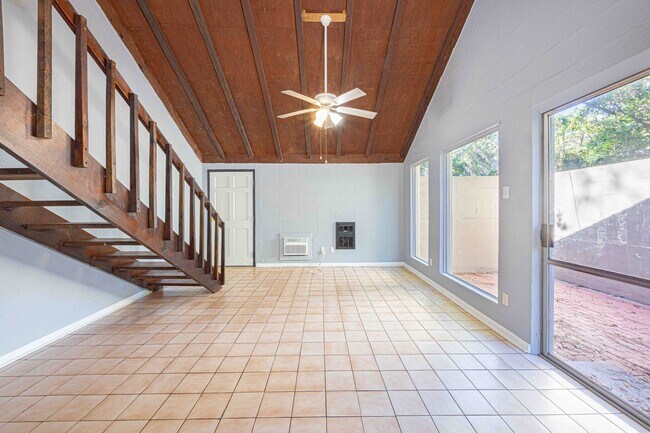 Building Photo - 30928 Spanish Oaks Dr W