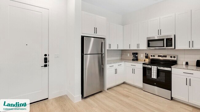 Building Photo - 650 E Sycamore St