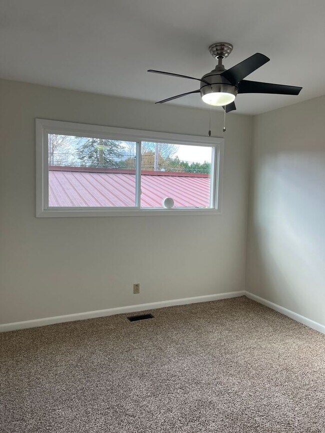 Building Photo - Your Mt. Tabor Oasis: Huge Yard, Oversized Shop-Garage & Sun-Drenched Living!