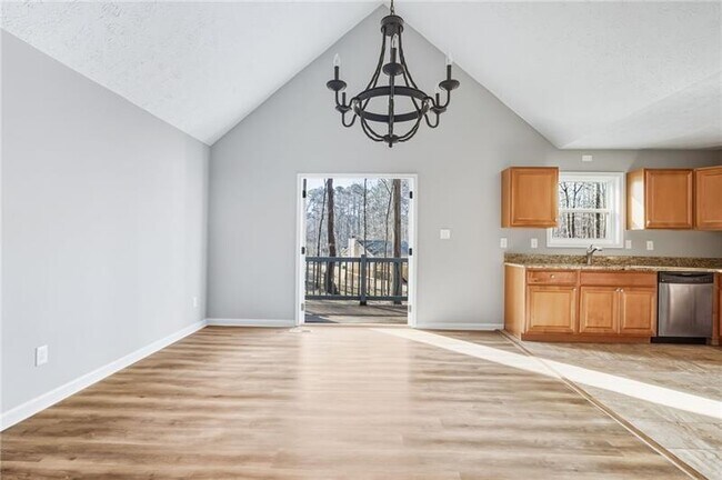 Building Photo - 5825 Stonehaven Dr NW
