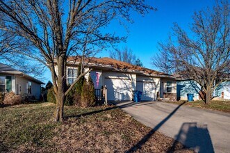 Building Photo - LEASING