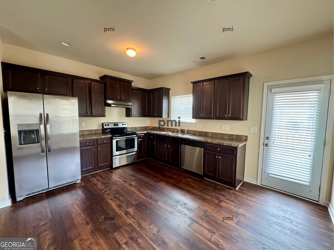 Building Photo - 2 Longleaf Cir