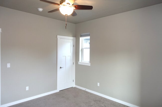 Building Photo - 3-Bedroom Home in Very Private Quiet Setting