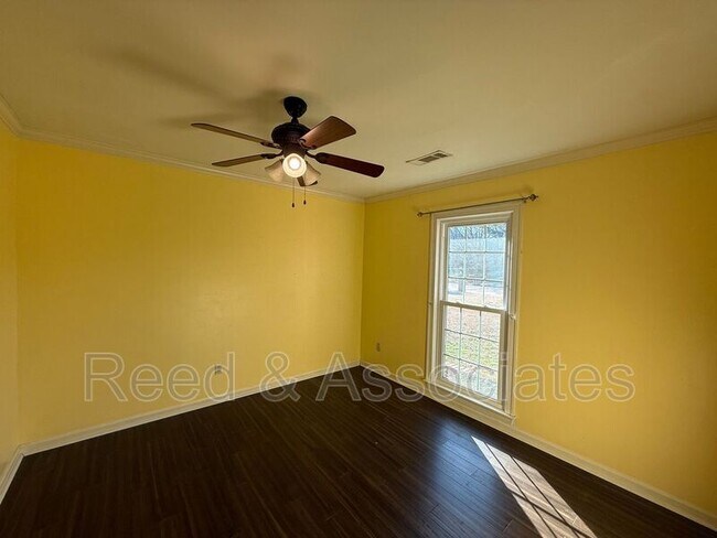 Building Photo - 596 Duck Call Cove