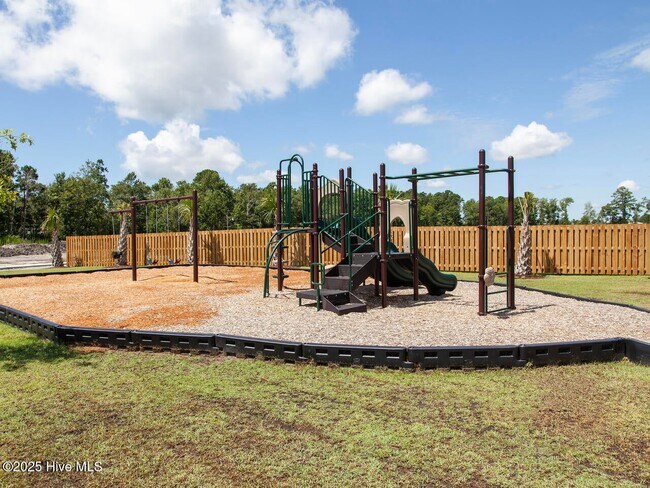 Building Photo - 103 S Grassland Rd