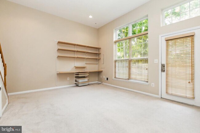 Building Photo - 49 Inkberry Cir