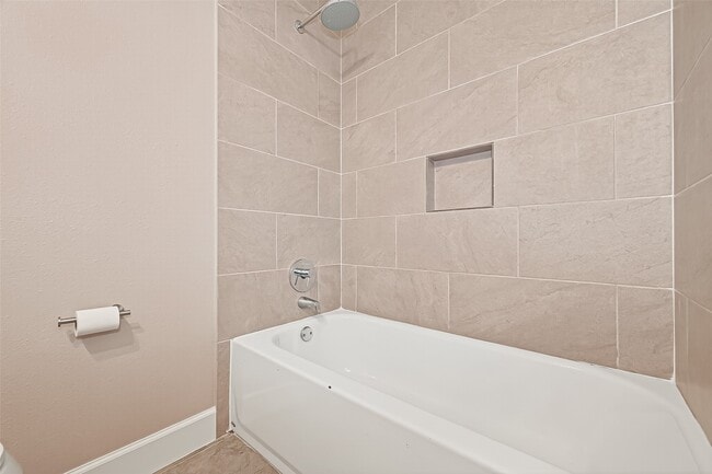 Building Photo - 1611 Drexel Dr