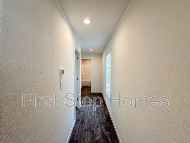 Building Photo - 237 Noriker Dr