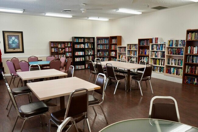 Building Photo - 3154 Via Poinciana