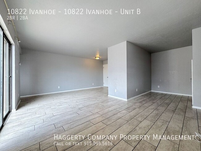 Building Photo - East El Paso 2bed/1.5 Townhome Refrig A/C