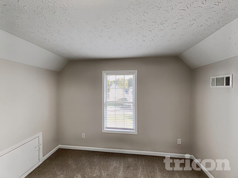 Building Photo - 63 Bent Creek Dr