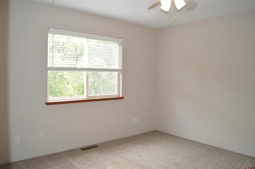 Building Photo - 57 Sunridge Ln