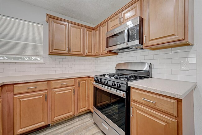Building Photo - 6235 W Willow Bluff Rd