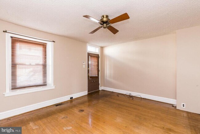 Building Photo - 161 Cotton St