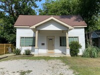 Building Photo - 131 Charteroak St