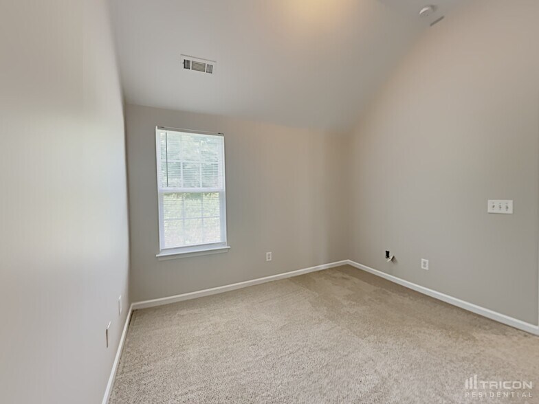 Building Photo - 1482 Kindred Cir NW