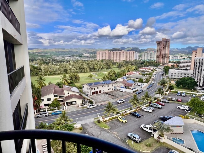 Building Photo - Horizon View Tower/2 BD/2 BA/1 PK