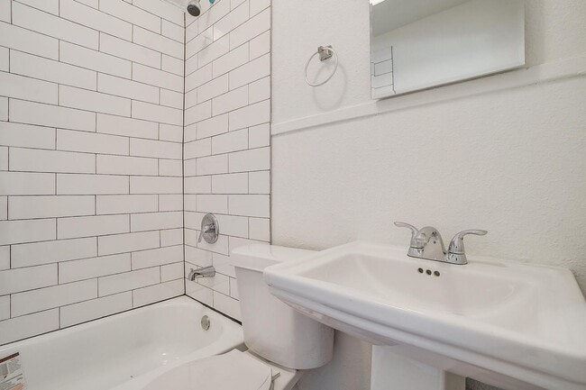 Building Photo - Large Newly Remodeled Home in Historic Fai...