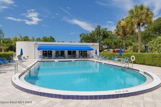 Building Photo - 6124 S River Run Dr