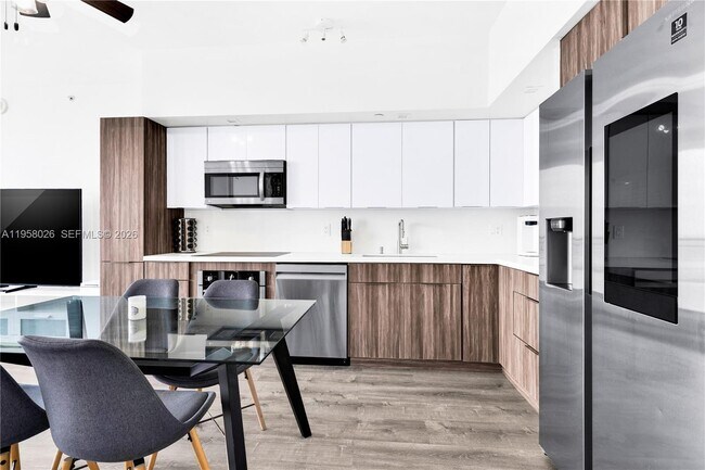 Building Photo - 92 SW 3rd St