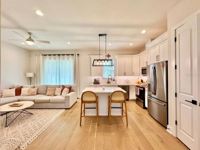 Building Photo - 3722 W Mango Ave