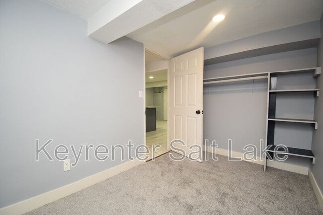 Building Photo - 33 E Cleveland Ave