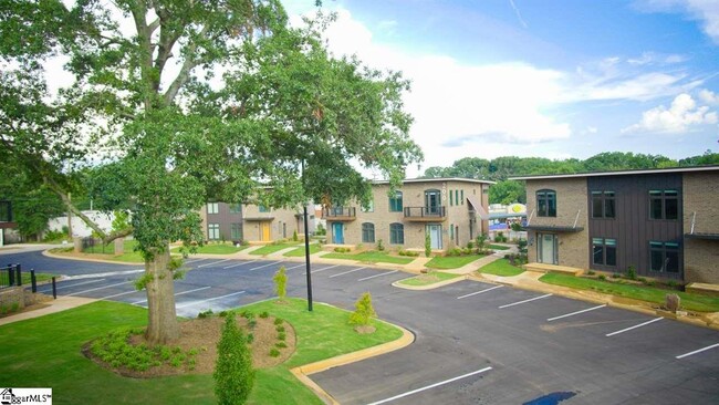 Primary Photo - 121 Hillhouse St
