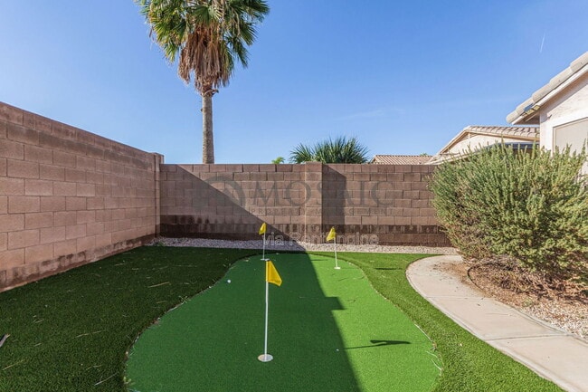 Building Photo - 105 E Piccolo Ct