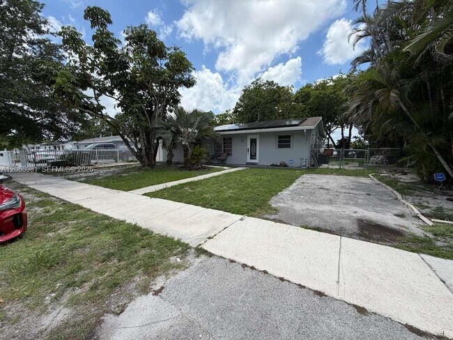 Building Photo - 20302 NW 39th Ct