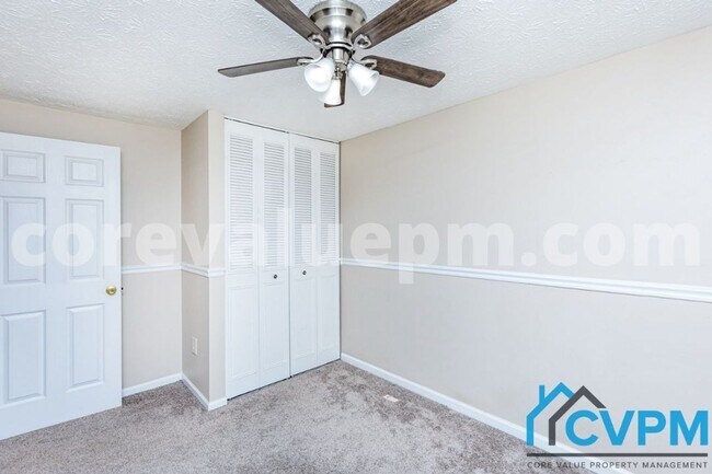 Building Photo - 1406 Point O Woods Ct