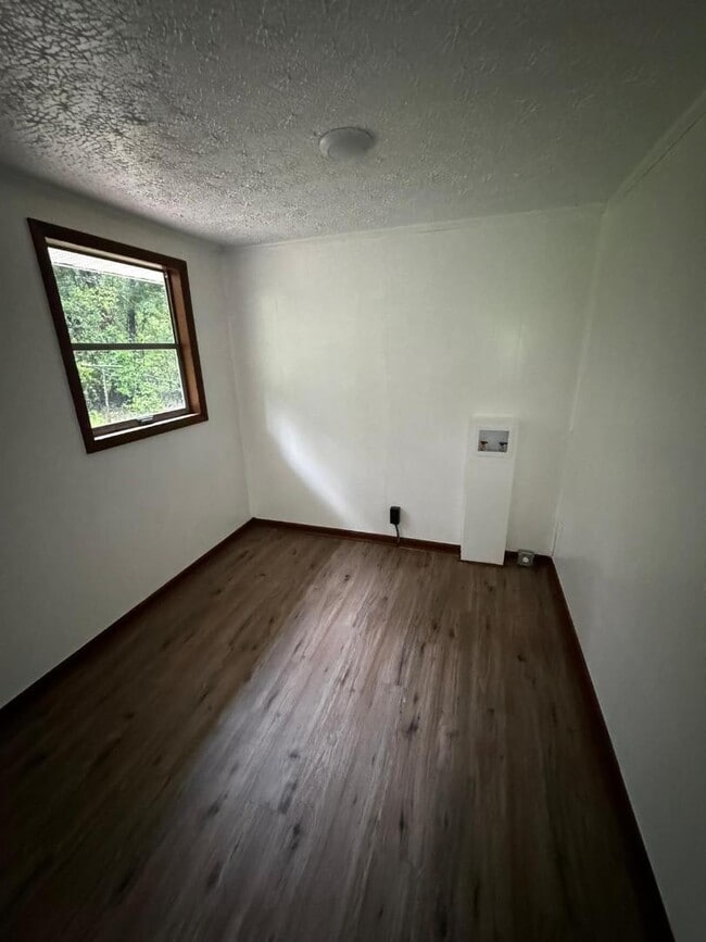 Building Photo - 106 Slater Ln