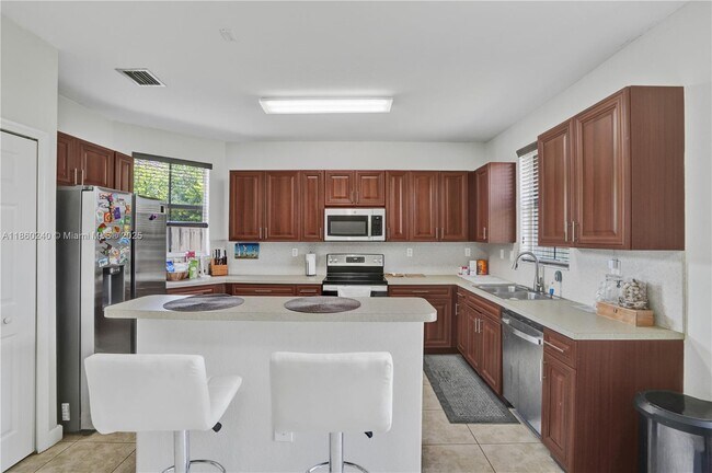 Building Photo - 15385 SW 93rd Ln