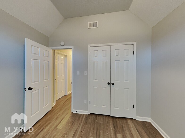 Building Photo - 1041 Spanish Trail Ln