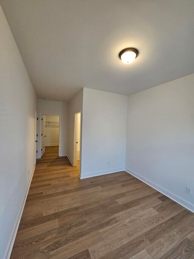 Building Photo - Brand-New Construction in Karns – Washer &...