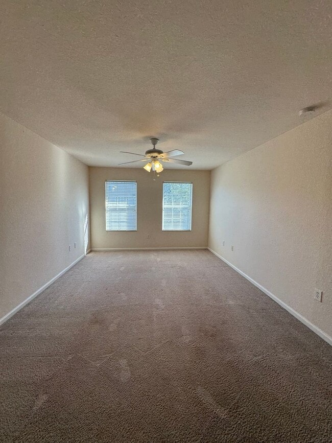 Building Photo - BEAUTIFUL 3 BEDFROOM, ,2.5 BATHROOMS TOWNHOME IN AVALON LAKES