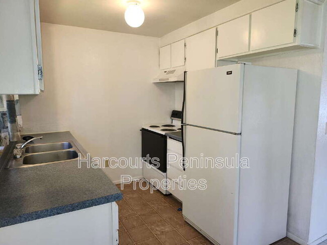 Building Photo - 73 NE Mcknight Rd