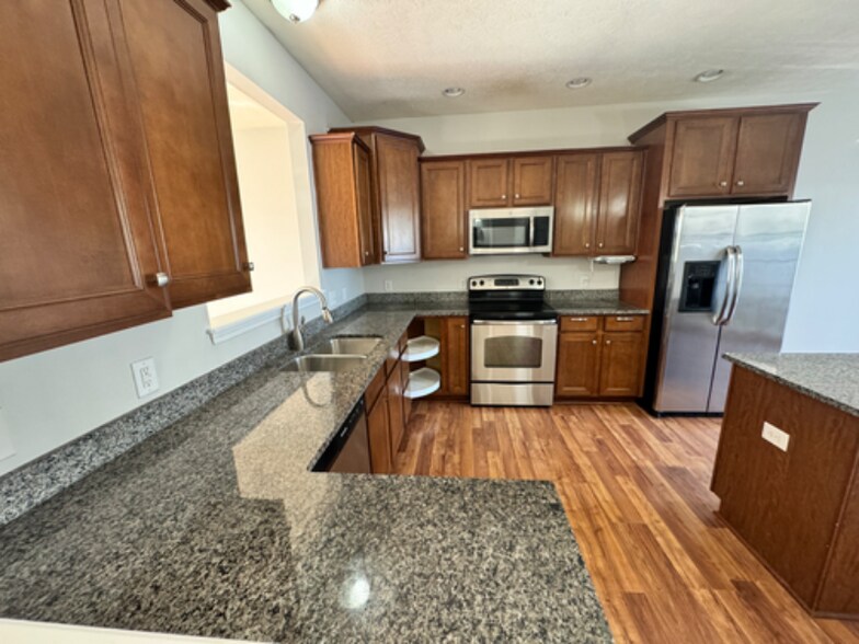 Building Photo - 13255 Minden Dr
