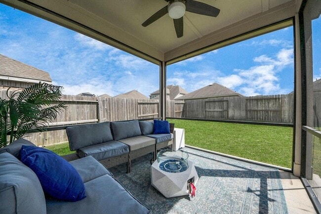 Building Photo - 8922 Golden Mist Dr