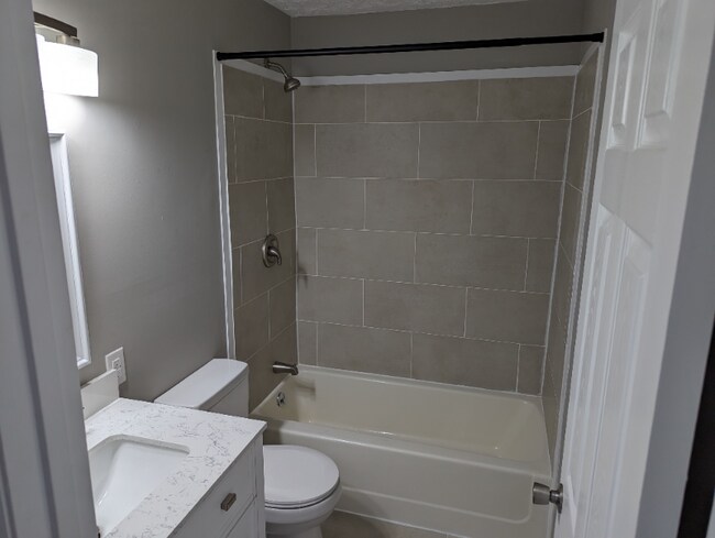 Building Photo - 1114 Irene Ave