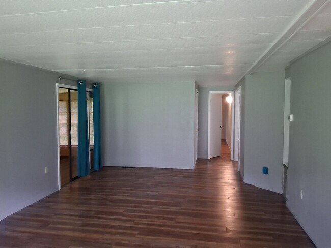 Building Photo - 3610 CR 406