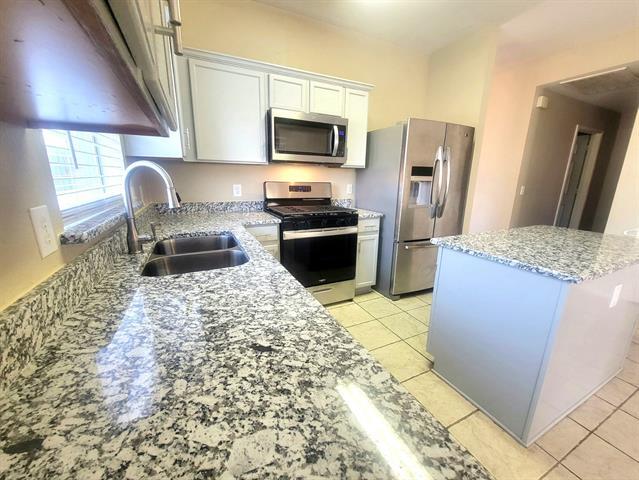 Building Photo - 1319 Periwinkle Dr